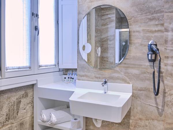 Hotel Praza Quintana : photo 4 de la chambre chambre quadruple