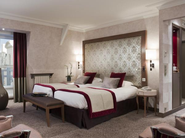 Grand Hôtel Des Thermes : photo 2 de la chambre suite - vue sur mer