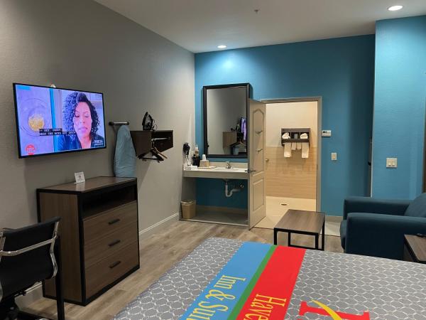 Haven Inn & Suites Downtown Houston. : photo 2 de la chambre chambre lit king-size - accessible aux personnes à mobilité réduite