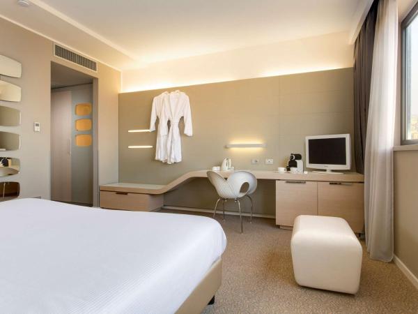 Best Western Plus Tower Hotel Bologna : photo 4 de la chambre chambre deluxe double ou lits jumeaux