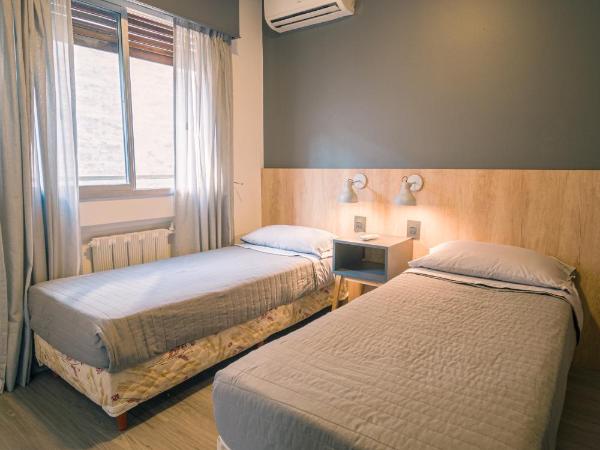 Chill Inn Hostel : photo 3 de la chambre chambre lits jumeaux standard avec salle de bains commune