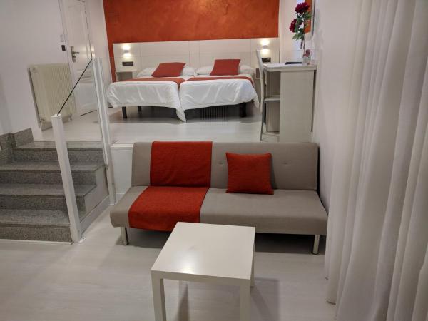 Emperatriz I : photo 8 de la chambre chambre lits jumeaux standard avec canapé