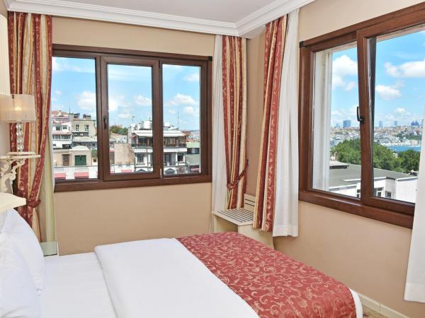 The And Hotel Sultanahmet- Special Category : photo 1 de la chambre chambre double - vue sur mer