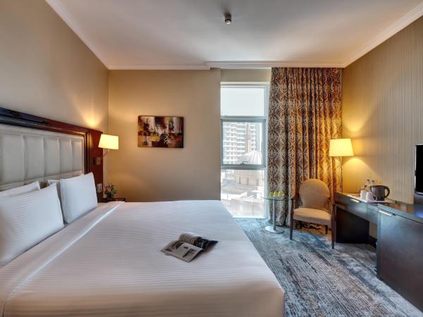 Copthorne Hotel Dubai : photo 3 de la chambre chambre lit king-size supérieure - vue sur ville