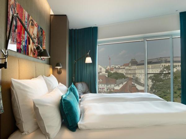 Motel One Graz : photo 1 de la chambre chambre lit king-size supérieure