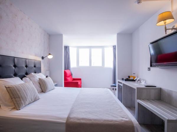 Soho Boutique Bahía Málaga : photo 1 de la chambre chambre double avec lit d'appoint