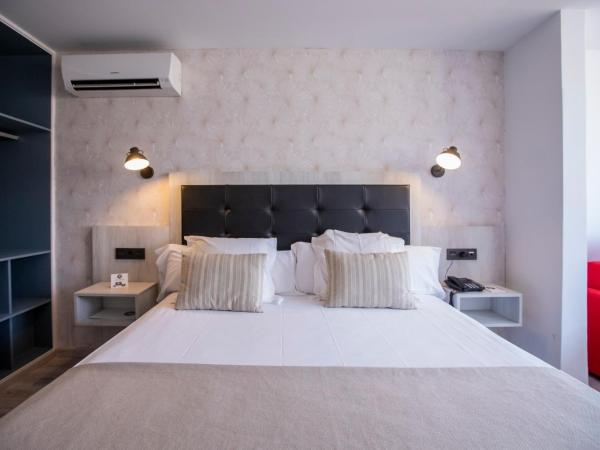 Soho Boutique Bahía Málaga : photo 2 de la chambre chambre double avec lit d'appoint