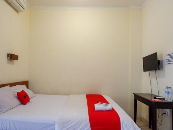 RedDoorz At Hotel Sartika Yogyakarta : photo 4 de la chambre chambre double