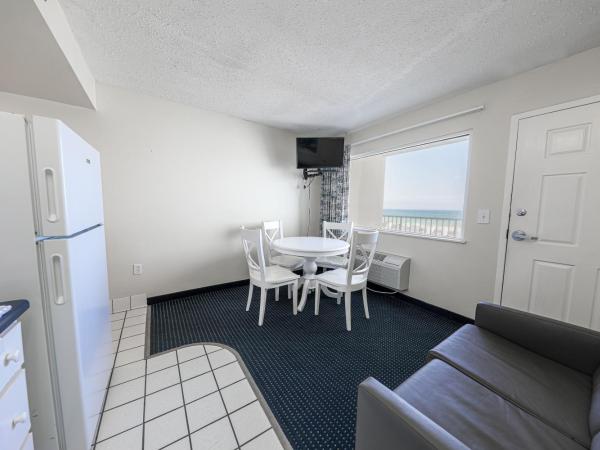 Flamingo Hotel & Tower : photo 6 de la chambre chambre double deluxe avec balcon - vue sur mer