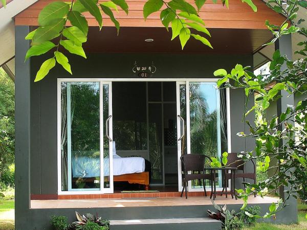 Hongte Khaolak Resort : photo 2 de la chambre chambre double standard - vue sur piscine