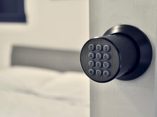 Roost Hill Guest House - Free Parking : photo 3 de la chambre chambre double avec salle de bains privative