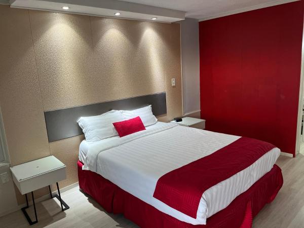 Travelodge by Wyndham Orlando at Heart of International Drive : photo 3 de la chambre chambre lit king-size - non-fumeurs