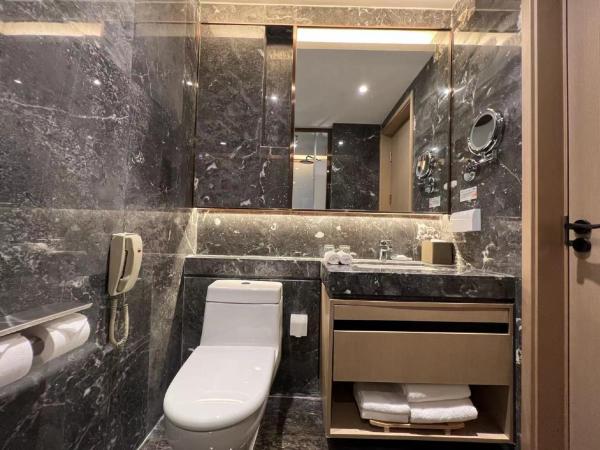 Howard Johnson Paragon Hotel Beijing Central : photo 5 de la chambre superior king room(30% discount in chinese restaurant except drinks)