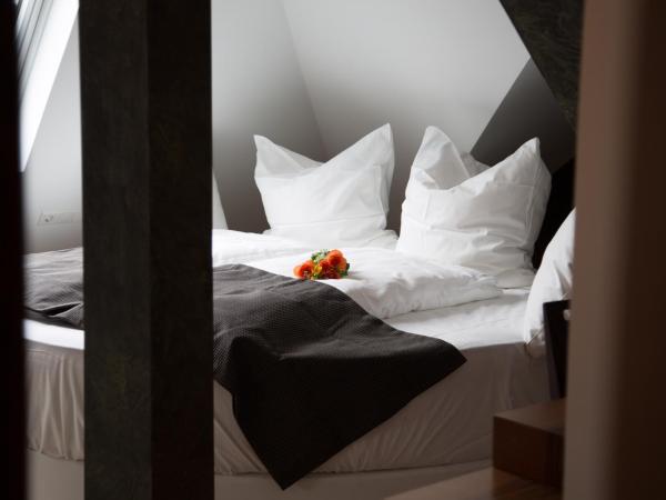 Alpha & Omega Hotel : photo 2 de la chambre suite deluxe avec baignoire spa