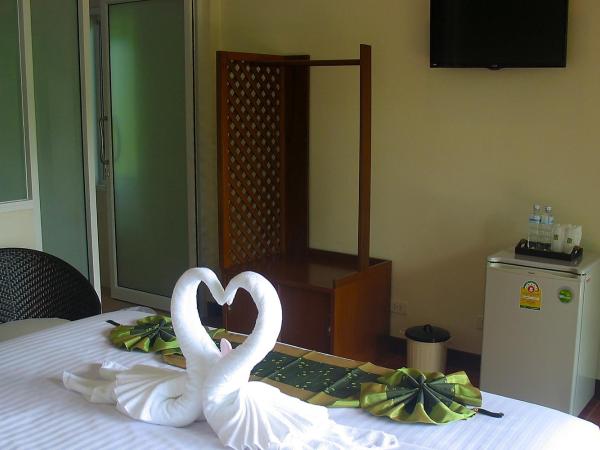 Hongte Khaolak Resort : photo 4 de la chambre chambre double standard - vue sur piscine