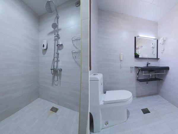 24 Gold Hotel : photo 7 de la chambre chambre familiale