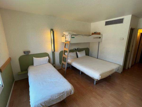 Ibis Budget Marseille Est Porte d'Aubagne : photo 2 de la chambre chambre familiale