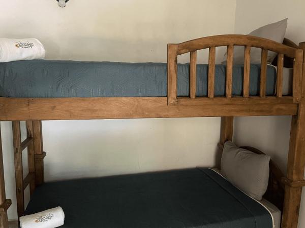 Hotel Allende Morelia : photo 1 de la chambre lit dans dortoir mixte de 4 lits