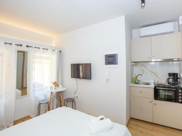 ΟNIRO Comfort Living : photo 2 de la chambre chambre double avec salle de bains privative