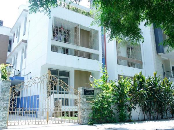 Maplewood Guest House, Neeti Bagh, New Delhiit is a Boutiqu Guest House : photo 9 de la chambre  chambre triple