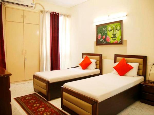 Maplewood Guest House, Neeti Bagh, New Delhiit is a Boutiqu Guest House - room 6 : photo 5 de la chambre  chambre triple