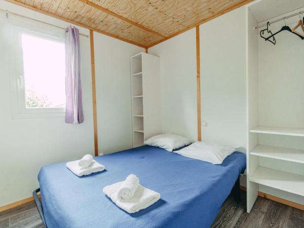 Village Vacances Le Parc Des Chênes (by Popinns) : photo 3 de la chambre chalet 2 chambres (4 personnes)