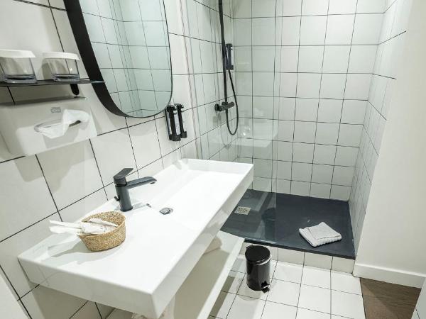 Monsieur Miot Concept Hotel - Bastia centre : photo 8 de la chambre petite chambre double