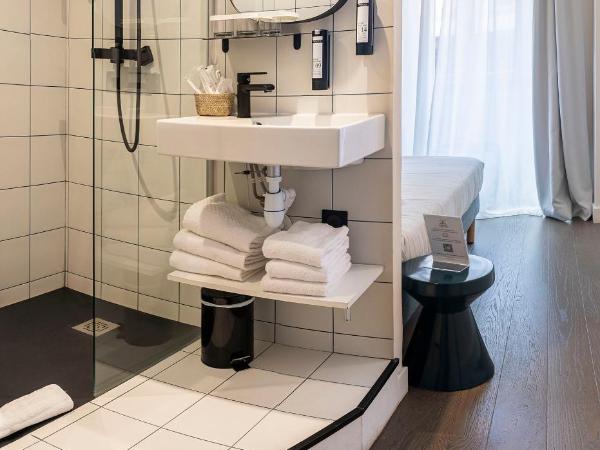 Monsieur Miot Concept Hotel - Bastia centre : photo 4 de la chambre chambre triple classique