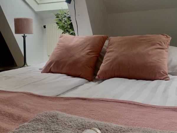 Lilla Brunn : photo 2 de la chambre chambre lit king-size standard avec salle de bains commune