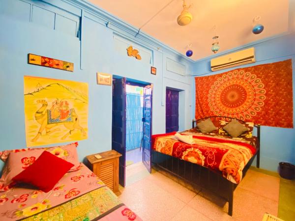Bob hostel Jodhpur : photo 4 de la chambre chambre quadruple avec balcon 
