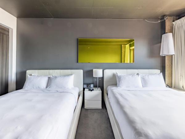 Hotel Zero 1 Montreal : photo 3 de la chambre chambre deluxe double ou lits jumeaux