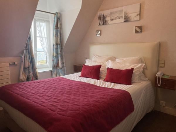 Hôtel de la Pointe du Grouin : photo 2 de la chambre chambre double classique avec baignoire