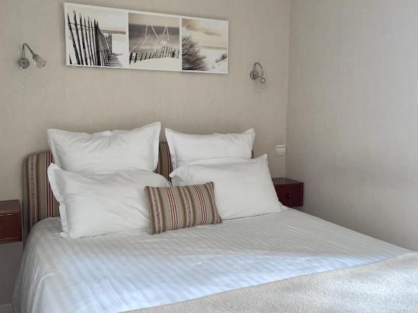 Hôtel de la Pointe du Grouin : photo 1 de la chambre chambre double avec terrasse