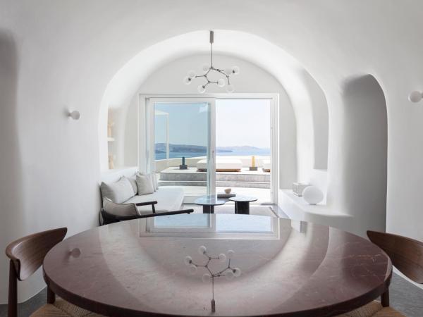 Canaves Oia Suites - Small Luxury Hotels of the World : photo 5 de la chambre villa 2 chambres :