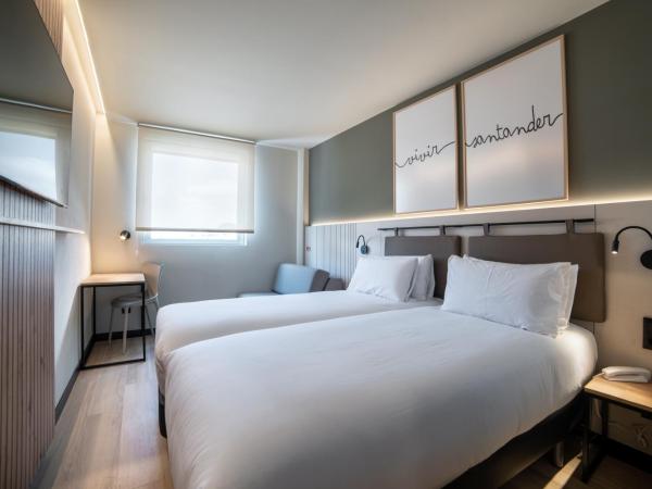 Hotel Bed4U Santander : photo 2 de la chambre chambre lits jumeaux