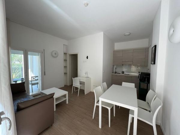 Hotel Riva e Mare : photo 1 de la chambre appartement avec terrasse