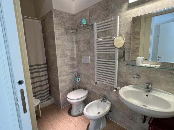 Hotel Riva e Mare : photo 8 de la chambre appartement avec terrasse