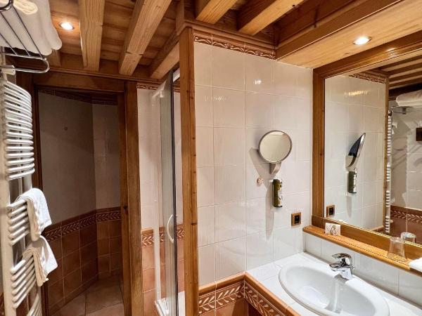 Relais et Châteaux - Les Bas-Rupts : photo 6 de la chambre chambre lit king-size standard