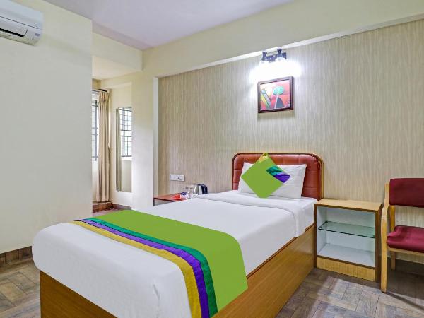 Treebo Akshaya Mayflower Vijaya Bank Layout : photo 2 de la chambre [sanitized] single room