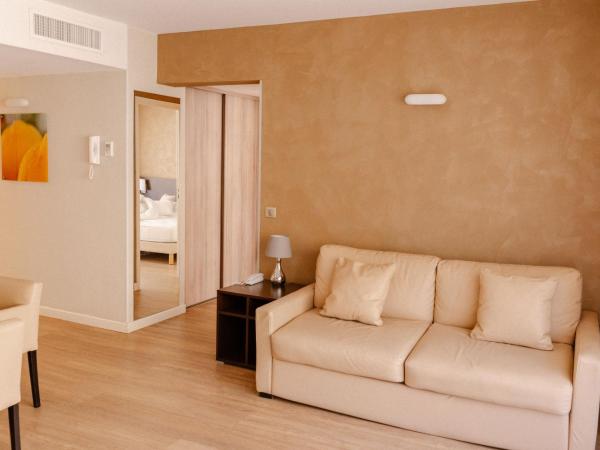 Résidence Châteauneuf : photo 3 de la chambre appartement 1 chambre standard avec terrasse