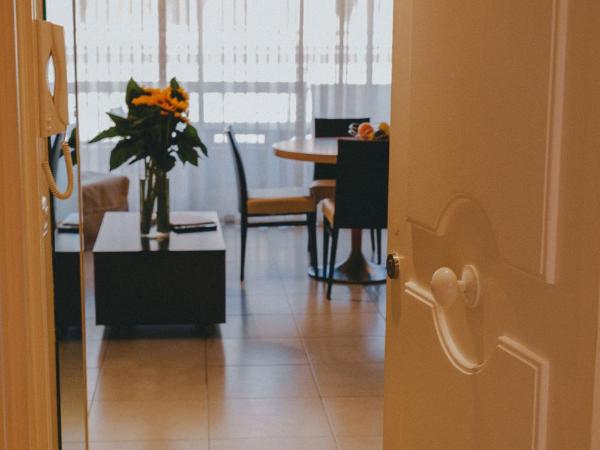 Résidence Châteauneuf : photo 4 de la chambre appartement 1 chambre standard avec terrasse