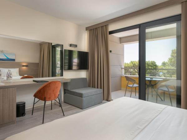 Hotel Antonio : photo 1 de la chambre suite junior avec balcon