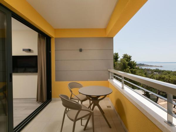 Hotel Antonio : photo 1 de la chambre chambre double deluxe avec balcon - vue sur mer