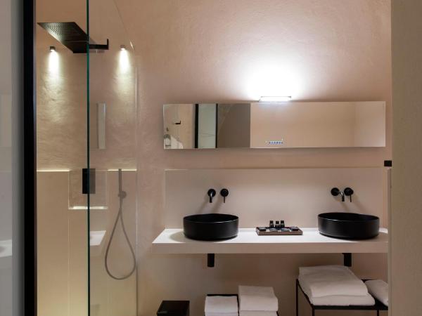 PIANELLE RESORT : photo 2 de la chambre suite - vue sur ville