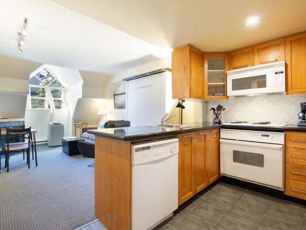 Whistler Village Centre by LaTour Hotels and Resorts : photo 1 de la chambre studio lit queen-size de luxe