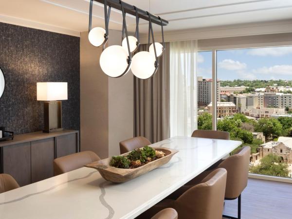 Hyatt Regency San Antonio Riverwalk : photo 7 de la chambre suite