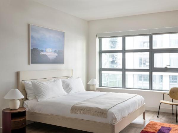 ROOST Tampa : photo 2 de la chambre two bedroom apartment + den