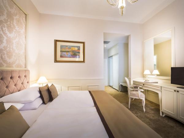 Hotel Kvarner - Liburnia : photo 3 de la chambre chambre double supérieure - vue sur mer