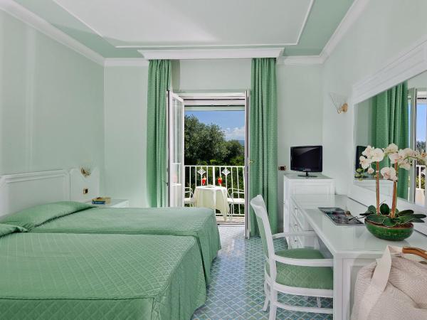 Grand Hotel Riviera : photo 2 de la chambre chambre lits jumeaux/double standard