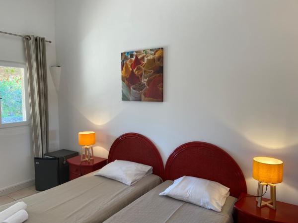 Les Lodges de la Plage U Dragulinu : photo 5 de la chambre chambre double - vue sur mer